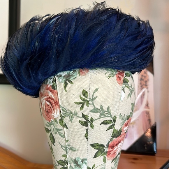 VINTAGE LADIES FEATHER HAT /Pillbox Likely from 30’s - 60’s ROYAL BLUE EUC - Picture 4 of 7